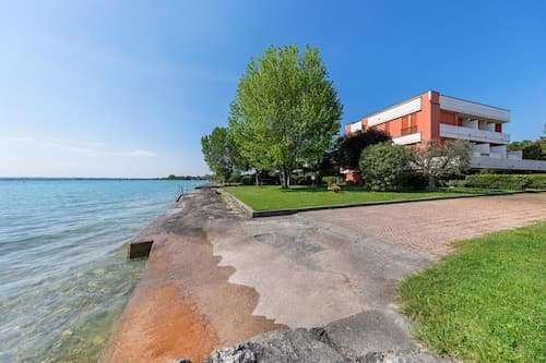 Splendid Apartment PT 1 sul Lago by Wonderful Italy