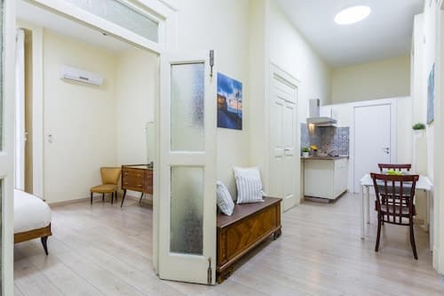 Monteoliveto Modern Flat by Wonderful Italy
