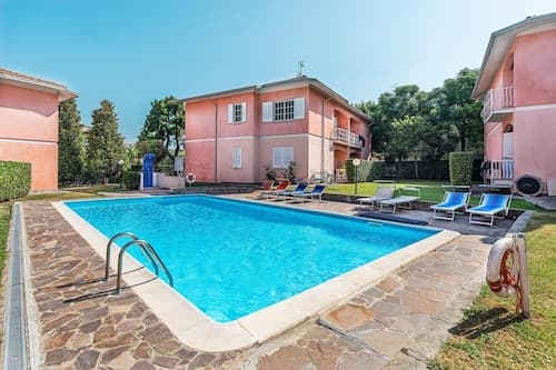 Il Quadrifoglio D4 con Piscina by Wonderful Italy