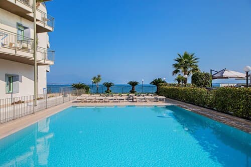 Residenza Miralago With Pool - Two-bedroom Apartment With Lake View