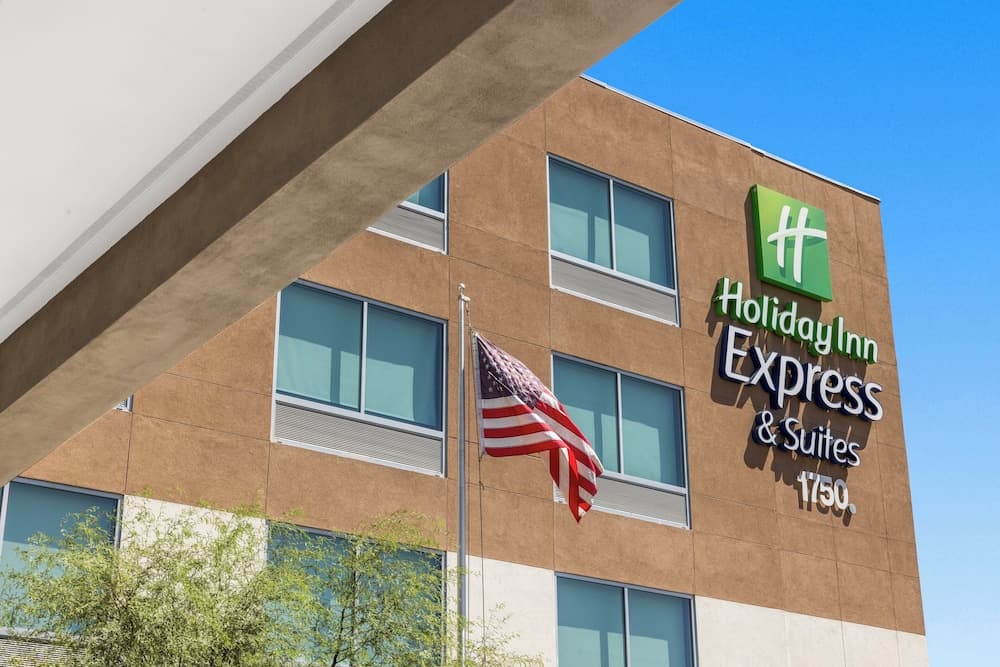 Holiday Inn Express & Suites Phoenix West Tolleson by IHG