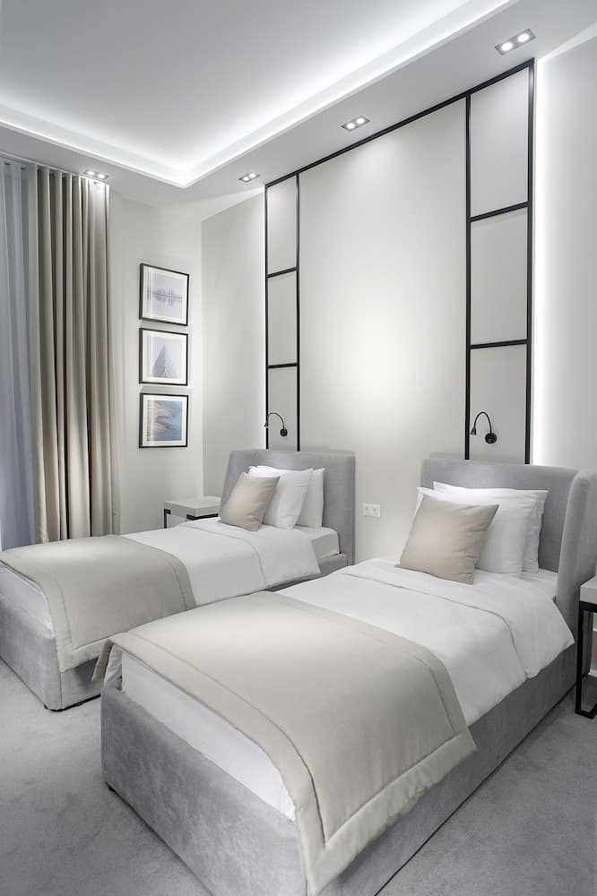 Neos Hotel