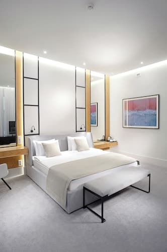 Neos Hotel
