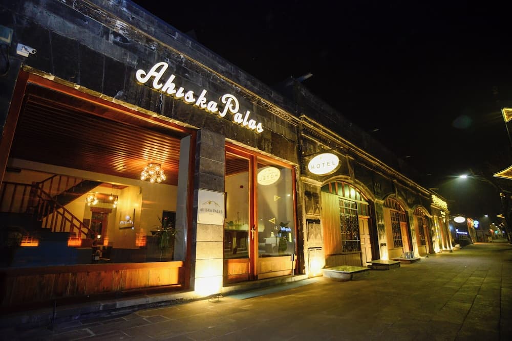 Ahıska Palas