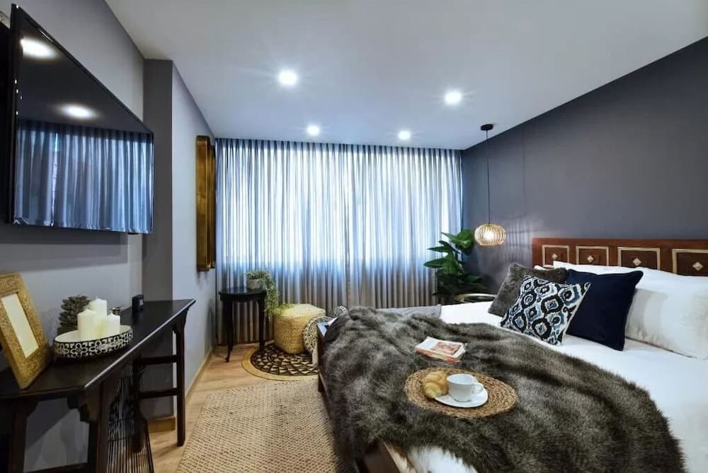 Kona Apartments
