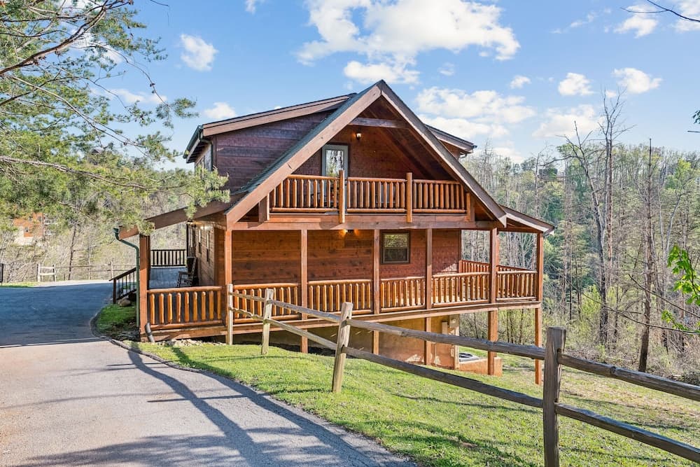 Peace Of Mind 3 Bedroom Cabin by RedAwning