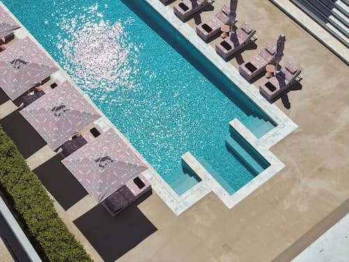 Tzanis Resort