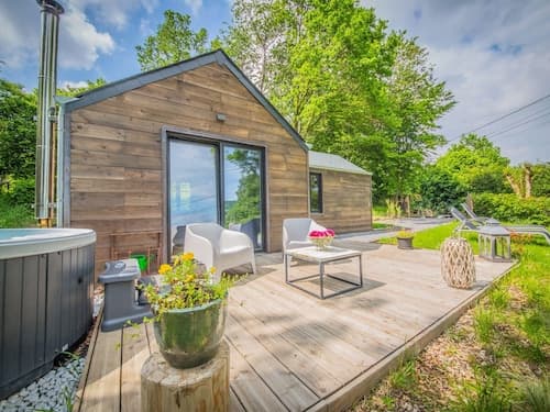 Holiday Home in Ferrieres With Garden