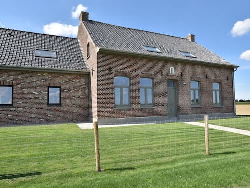 Holiday Home With Pond in Poperinge