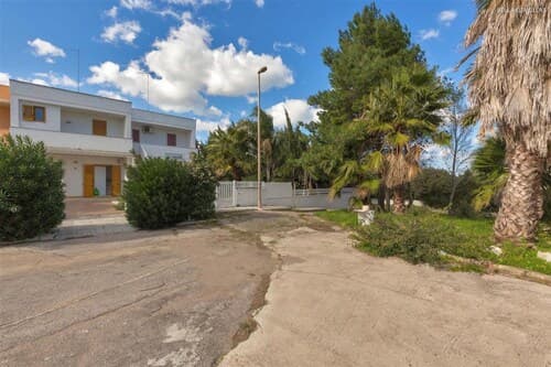 in Torre Dell Orso With 2 Bedrooms and 1 Bathrooms