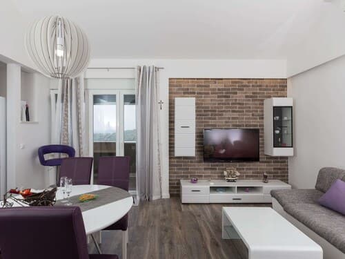 Apartment H&D - Two Bedroom Apartment With Balcony and Sea View