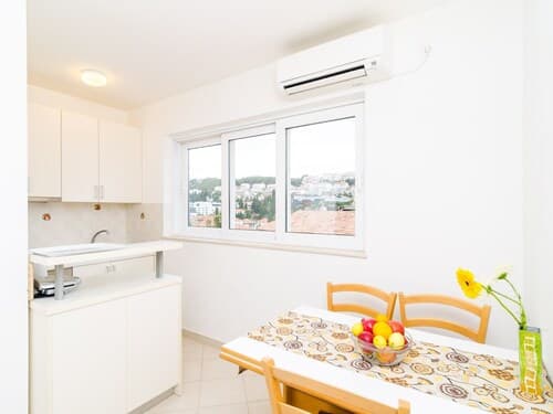 Apartments Nikola - One Bedroom Apartment With Terrace and Garden View