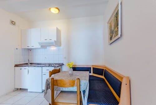 Villa Kosa - Two Bedroom Apartment With Balcony and Sea View