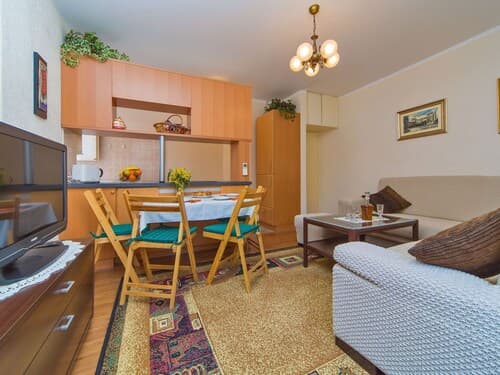 Apartment Maru - Two Bedroom Apartment With City View