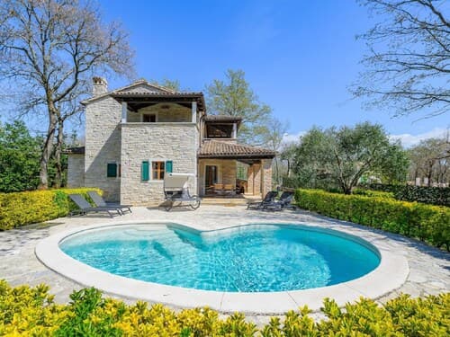 Beautiful Stone Villa in Tinjan With Swimming Pool