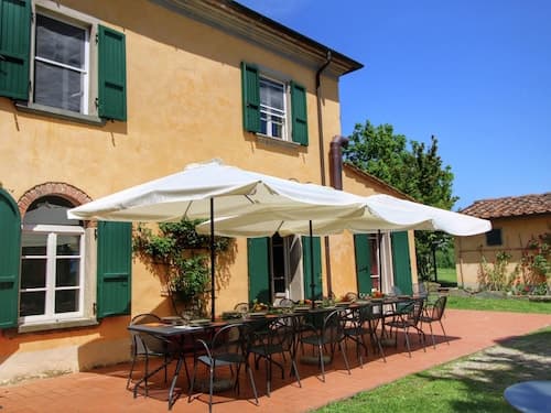 Villa With Swimming Pool in Marciano
