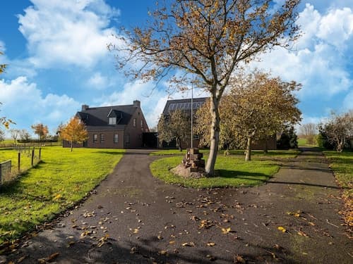 Holiday Home in Sint Kruis With a Garden