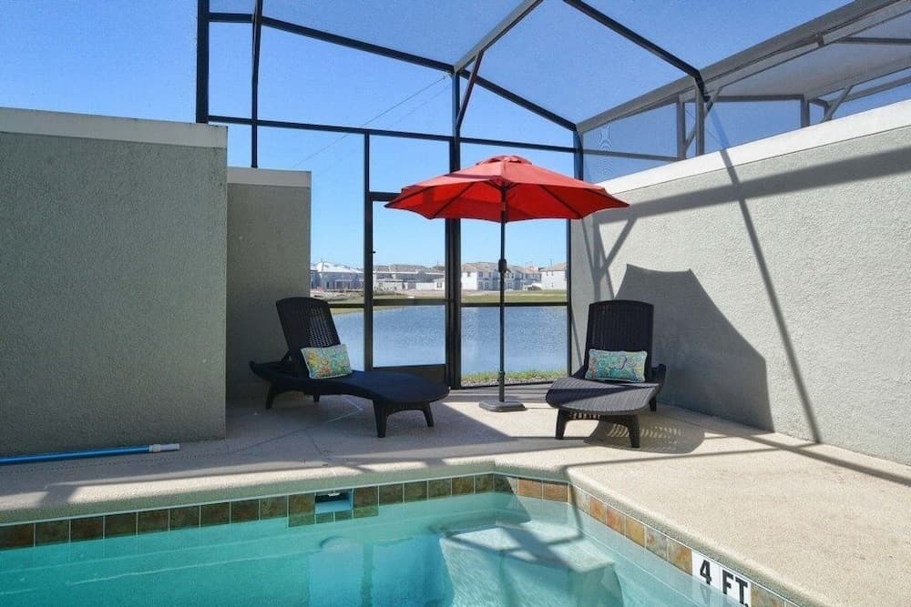 Lakeview Retreat W/splashpool #1633st 4 Bedroom Townhouse by RedAwning