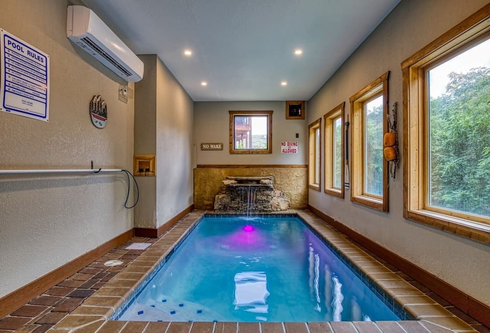 Ern841 - Sweet Feet Retreat - Location, Location, And Private Indoor Pool! 2 Bedroom Cabin by RedAwning