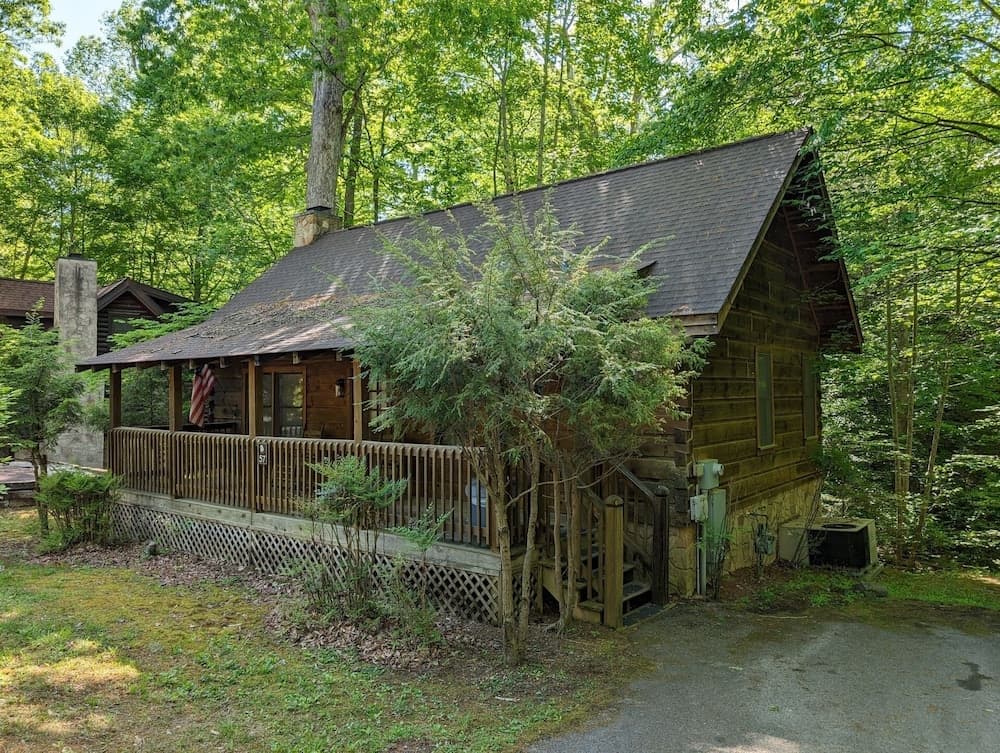 Er57 - Bear Haven - Great Location! Close To All The Action! 1 Bedroom Cabin by RedAwning