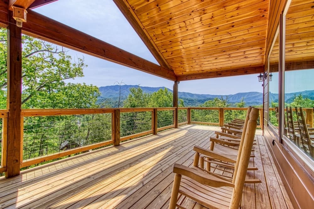 BRAND NEW BUILD 5 Bedroom, 5 Bath With 4,000 Sq Ft With Mountain View 5 Cabin by RedAwning