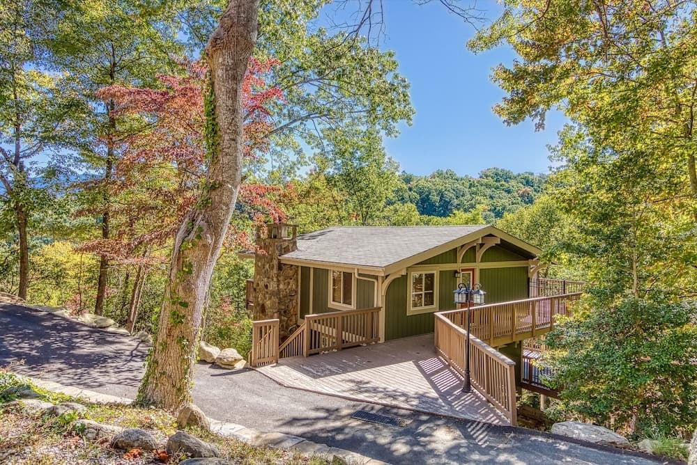 Gatlinburg Views A Unique Cabin Mountain Views Expansive Decks Adjacent To Gatlinburg & Ski Lodge 1 Bedroom Cabin by RedAwning