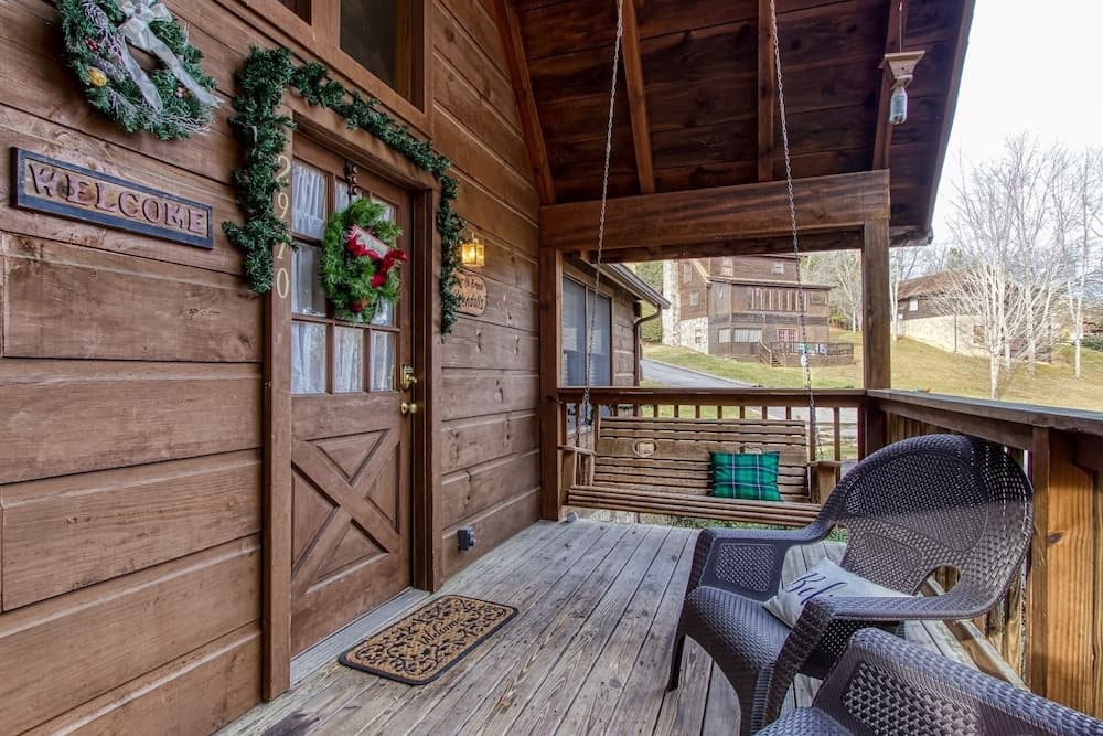 Er46 - Cherith Brook - Great Location. Just Across From Swimming Pool! 2 Bedroom Cabin by RedAwning