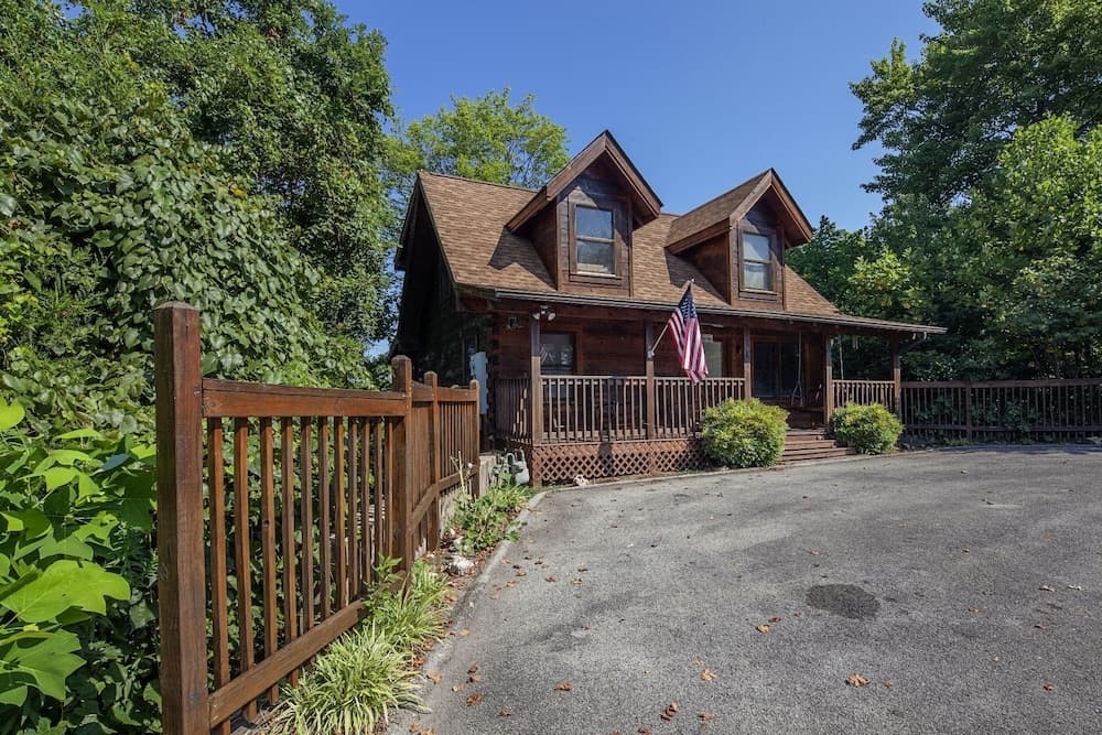 Er100 - Making Memories Great Location - Close To Town! 4 Bedroom Cabin by RedAwning