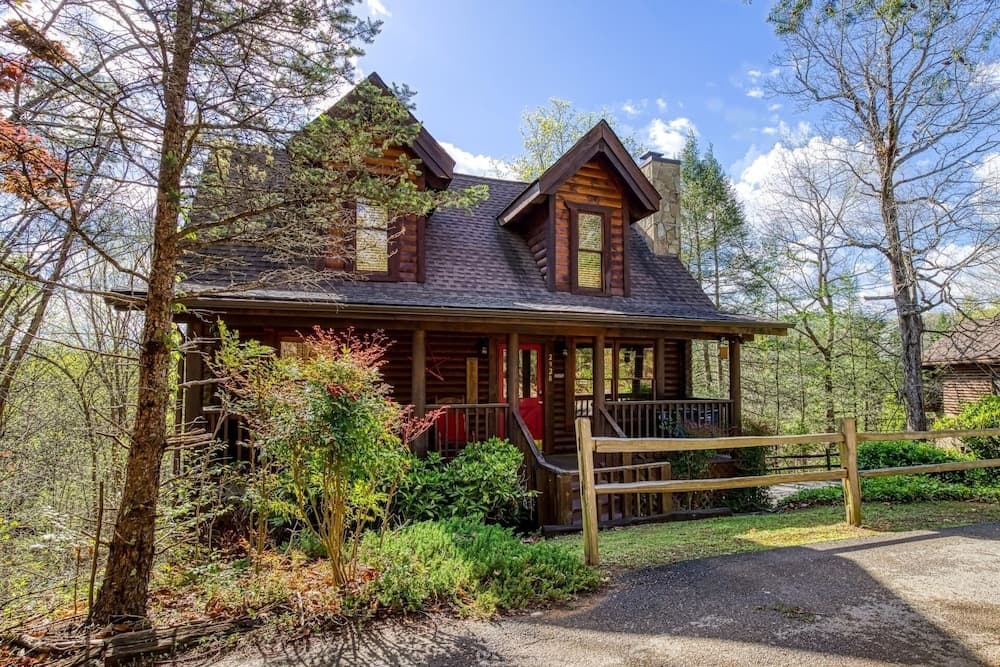 Er20 - Eagles Roost Great Location! - Close To Town! 4 Bedroom Cabin by RedAwning