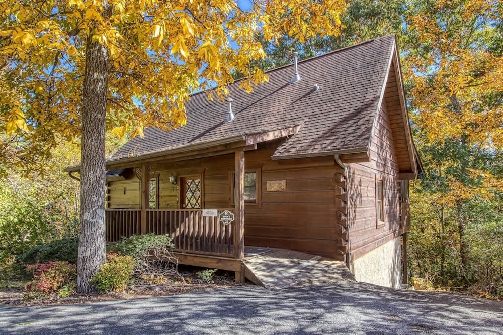 Er 23 â Smoky Memories Great Location â Close To Town! 3 Bedroom Cabin by RedAwning