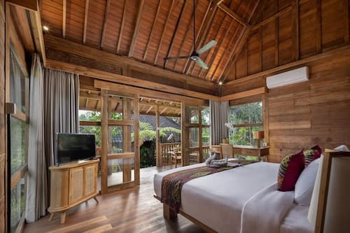 RUMAH KAYU RESORT
