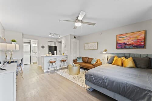Comfy Studio Close to Downtown and Domain
