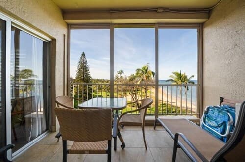 Menehune Shores, #623 2 Bedroom Condo by RedAwning