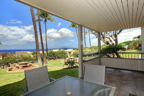 Wailea Ekolu, #401 2 Bedroom Condo by RedAwning