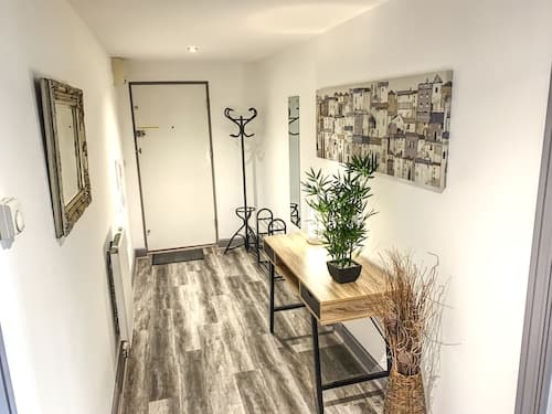 Toothbrush Apartments - 2 bed 2 bath apt