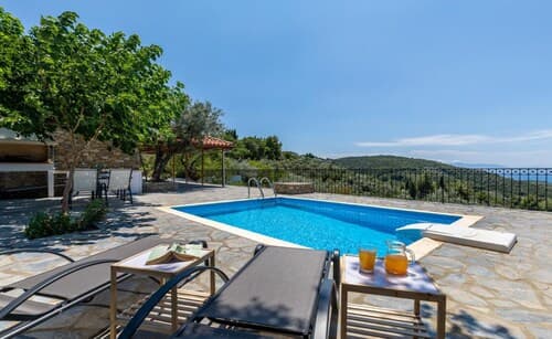 Oak Tree Cottage in Sporades