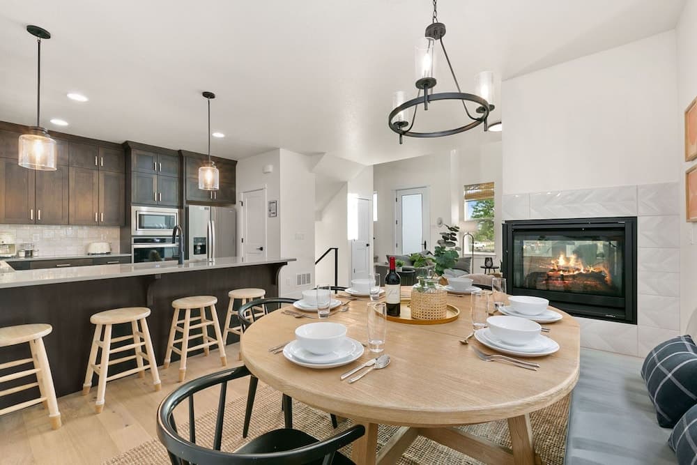 Coastal Chic Home near New Belgium & Old Town FC