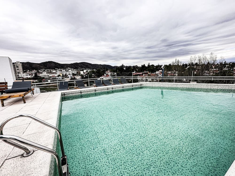 HOTEL GOLEN ROSS