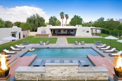 Starlight Estate by Avantstay 26 People! Architectual Mansion w/ Pool, Tennis Court, Game Room