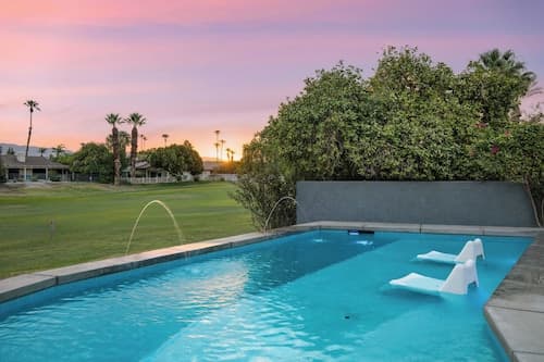 Pool, Putting Green Modern Home on the Golf Course! Quinta Blue by Avantstay