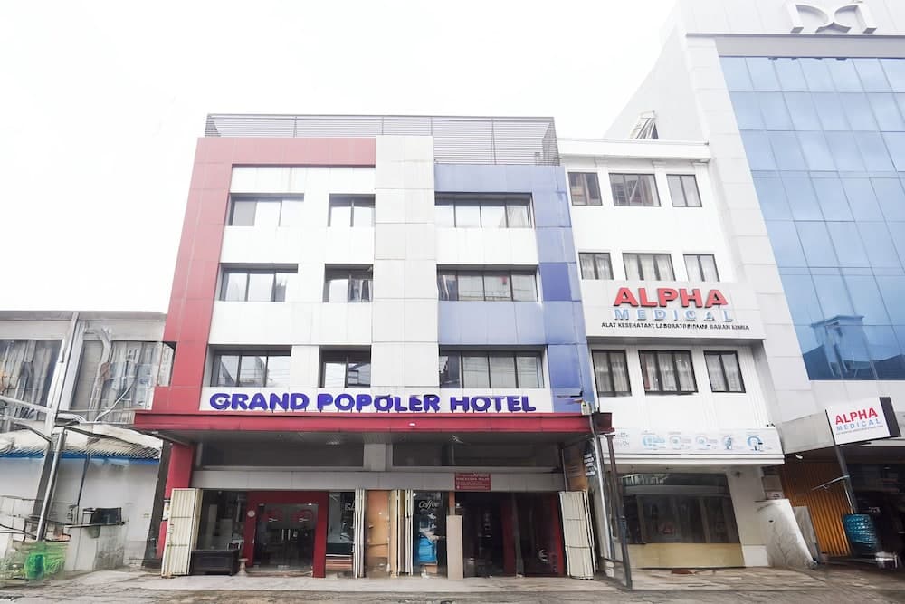 Collection O Hotel Grand Populer