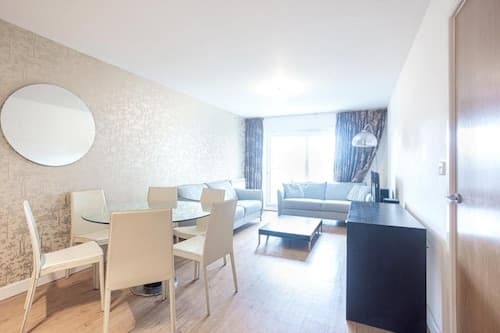 Excellent 2-bed Apartment in Colindale, London