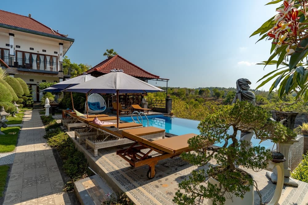 Kaylas Hill Resort