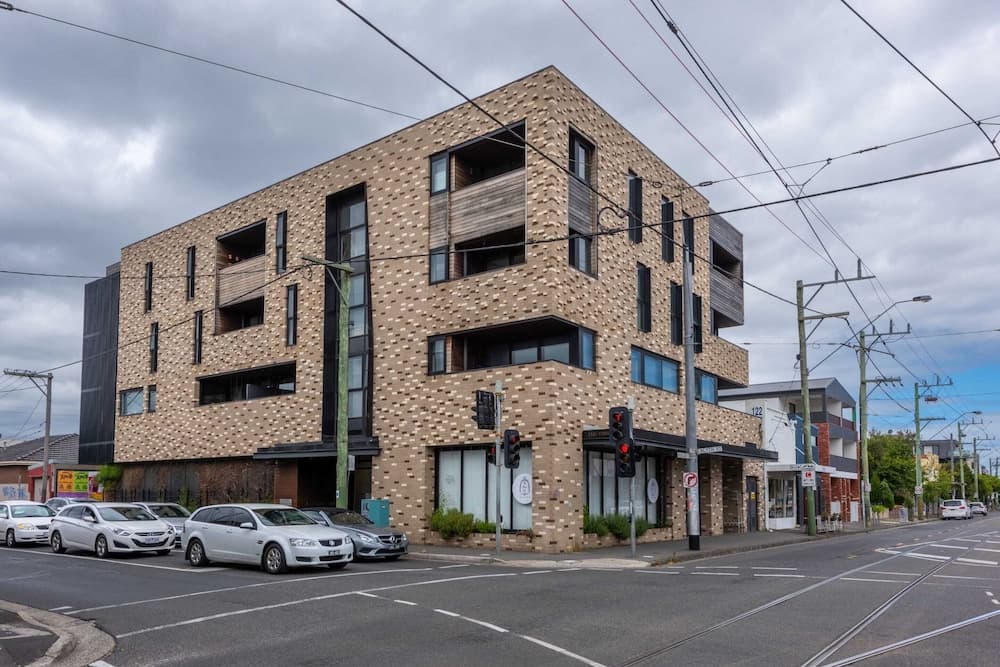 Modern 1 Bedroom Apartment in Brunswick East Near CBD