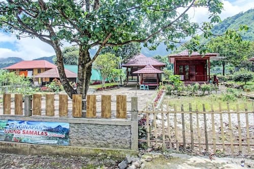 Hotel O Ujung Samalas HomestayNearLapangan Sembalun Bumbung