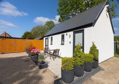Cosy Twin or Double Studio Near Shearsby, England