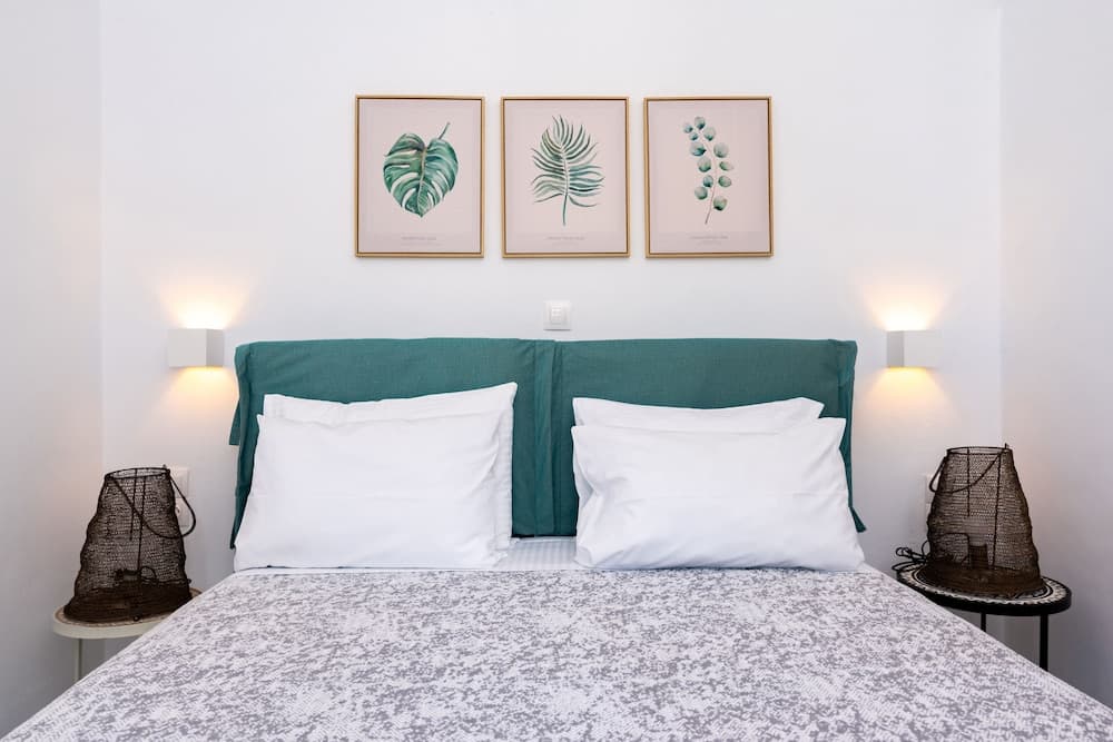 AERENIA SUITES