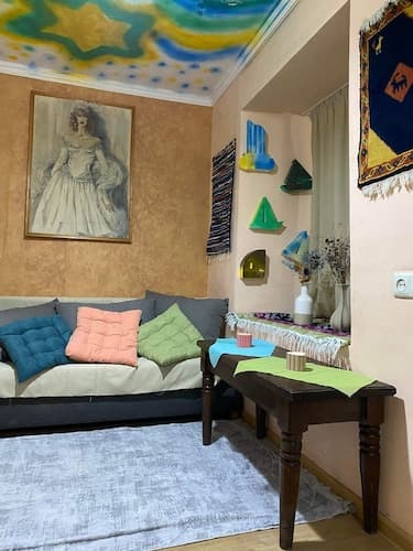 Guest house in mtawminda