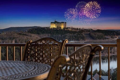 New Listing Ozark Views at Majestic - Perched on the Hills
