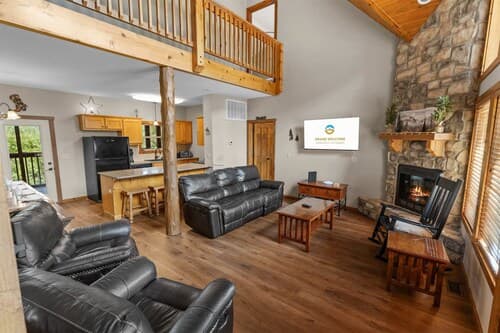 Kemper's Cabin by Silver Dollar City - Ideally Located